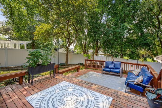 1302 Richard George Drive, Norwalk, IA 50211