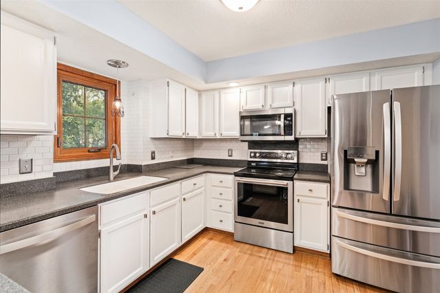1302 Richard George Drive, Norwalk, IA 50211