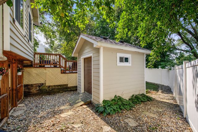 1302 Richard George Drive, Norwalk, IA 50211