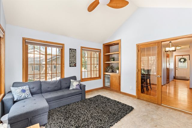 1302 Richard George Drive, Norwalk, IA 50211