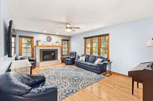 1302 Richard George Drive, Norwalk, IA 50211