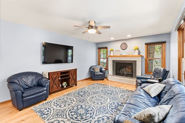 1302 Richard George Drive, Norwalk, IA 50211