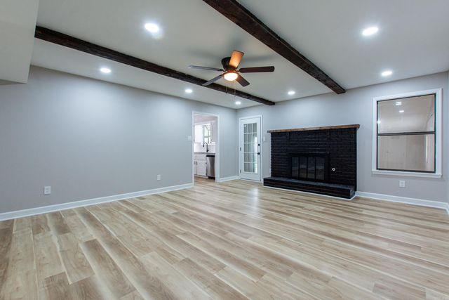 8 Orange Blossom Circle, Little Rock, AR 72210