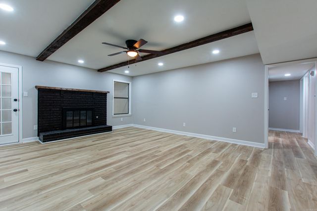 8 Orange Blossom Circle, Little Rock, AR 72210