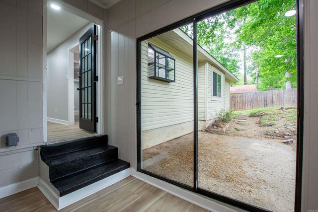 8 Orange Blossom Circle, Little Rock, AR 72210