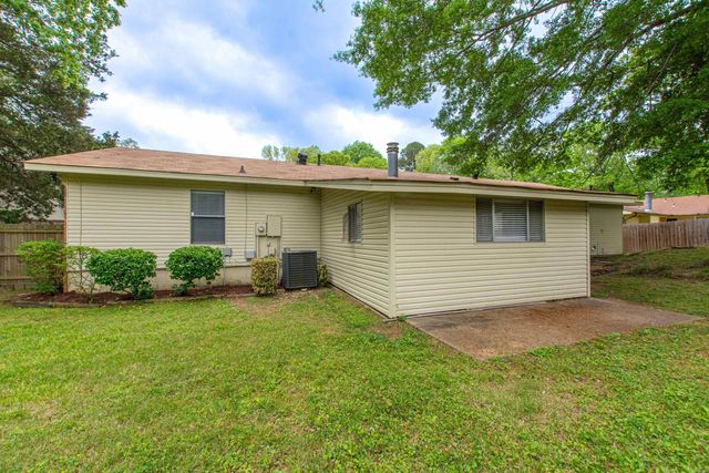 8 Orange Blossom Circle, Little Rock, AR 72210