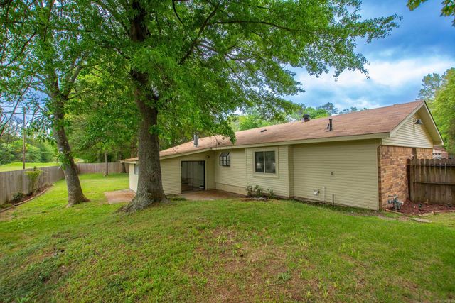 8 Orange Blossom Circle, Little Rock, AR 72210