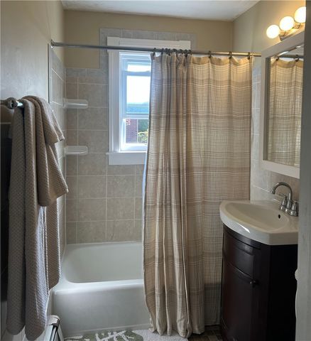 70 Carroll Avenue 706, Newport, RI 02840