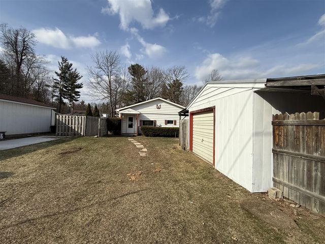 8705 E James Street, White Cloud, MI 49349