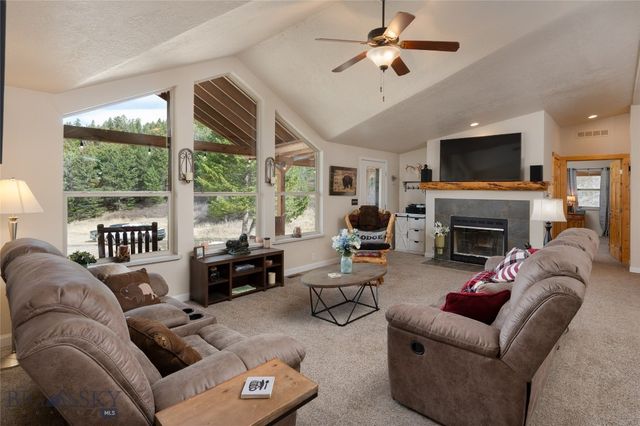 1 Seven Point Road, Livingston, MT 59047