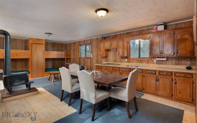 1 Seven Point Road, Livingston, MT 59047