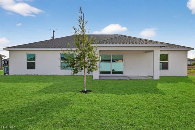 2500 NW 8th PL, Cape Coral, FL 33993