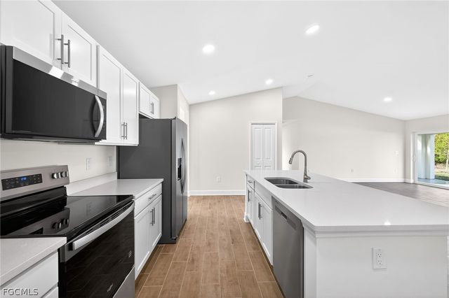 2500 NW 8th PL, Cape Coral, FL 33993