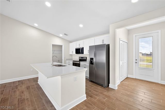 2500 NW 8th PL, Cape Coral, FL 33993