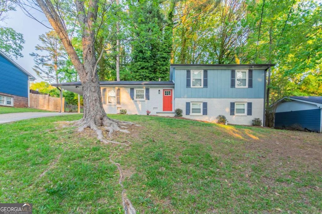 2046 Copperfield Circle, Decatur, GA 30035