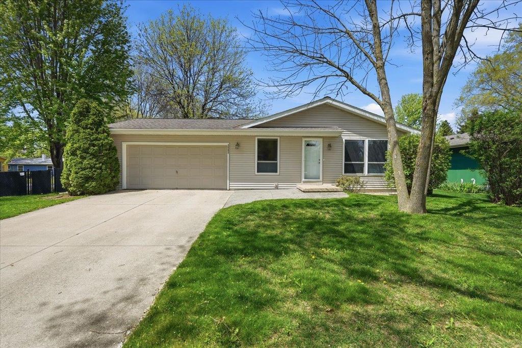 3502 Old Gate Road, Madison, WI 53704