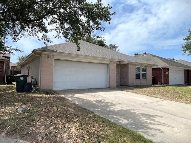 14 Clara Barton Lane, Galveston, TX 77551