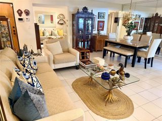8827 SW 123rd Court 103, Miami, FL 33186