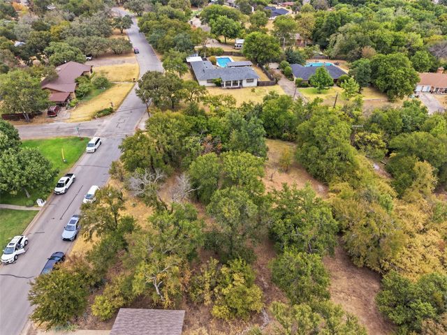 201 Lakeridge Road, Lakeside, TX 76108