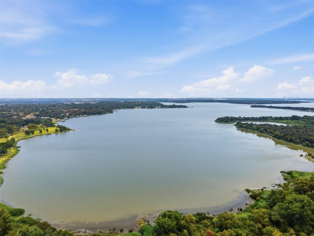 201 Lakeridge Road, Lakeside, TX 76108