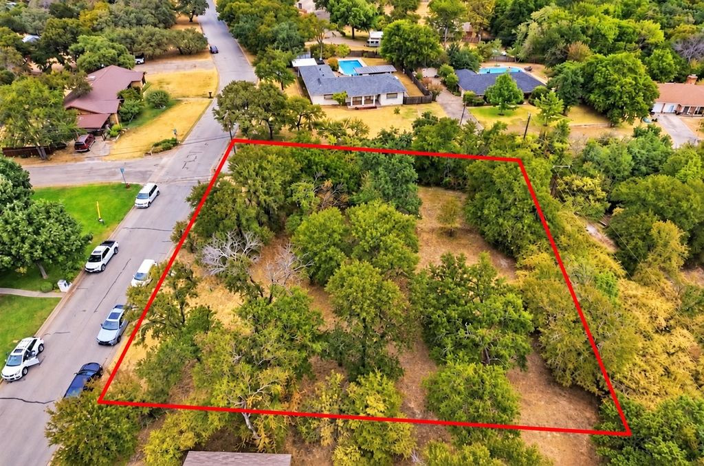 201 Lakeridge Road, Lakeside, TX 76108