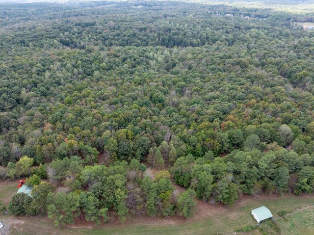 5500 Old Nashville Hwy, Mc Ewen, TN 37101