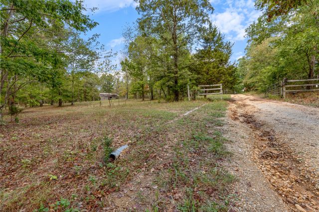 5500 Old Nashville Hwy, Mc Ewen, TN 37101