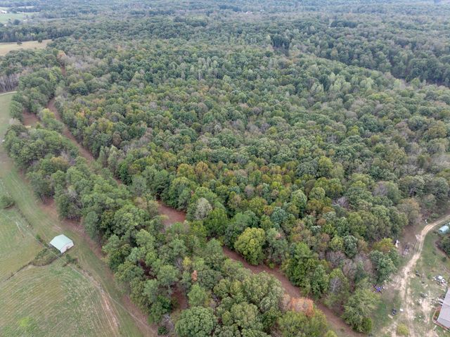 5500 Old Nashville Hwy, Mc Ewen, TN 37101