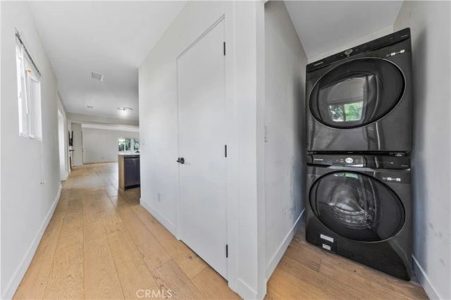 2672 Newell, Los Angeles, CA 90039