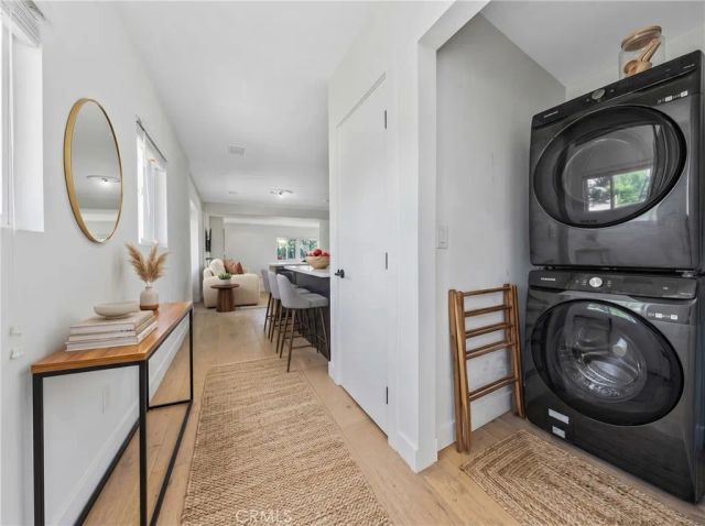 2672 Newell, Los Angeles, CA 90039