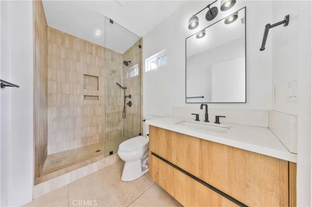 2672 Newell, Los Angeles, CA 90039