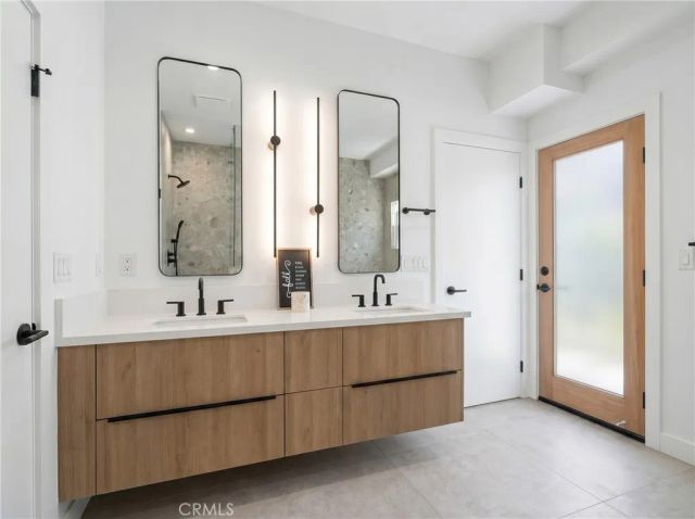 2672 Newell, Los Angeles, CA 90039