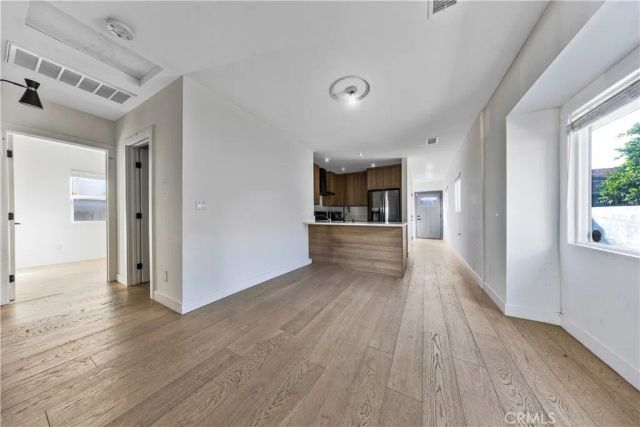 2672 Newell, Los Angeles, CA 90039