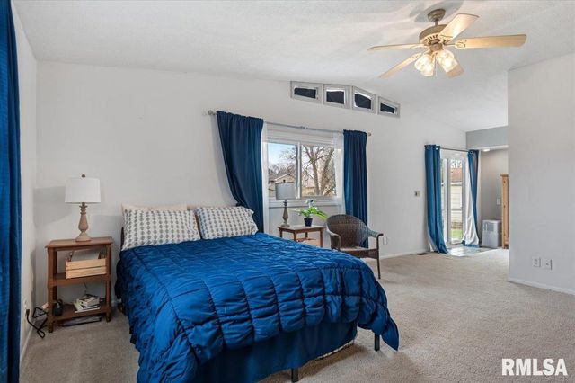 812 ROANOKE Drive, Springfield, IL 62702