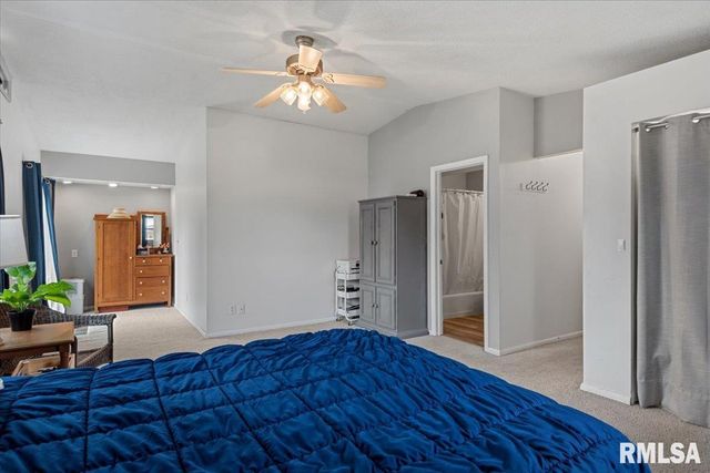 812 ROANOKE Drive, Springfield, IL 62702