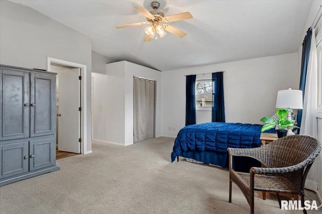 812 ROANOKE Drive, Springfield, IL 62702