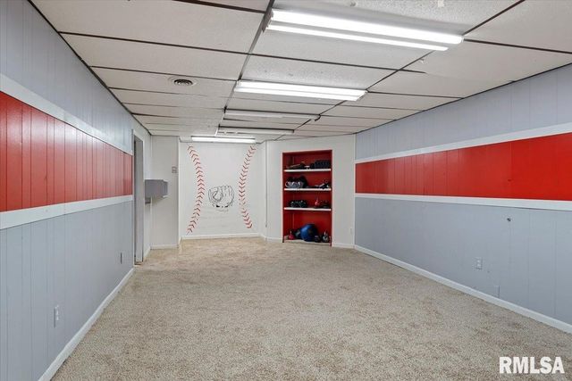 812 ROANOKE Drive, Springfield, IL 62702