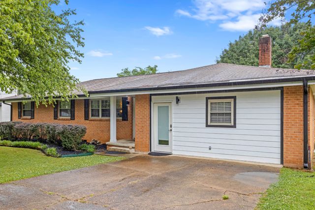 1708 Winifred Drive, Fort Oglethorpe, GA 30742