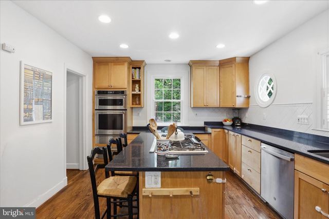 2316 N STAFFORD ST, Arlington, VA 22207