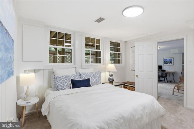 2316 N STAFFORD ST, Arlington, VA 22207