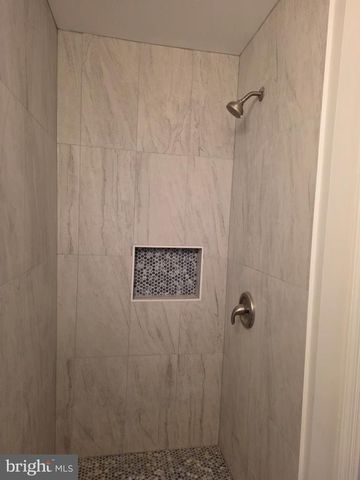 5927 LEEWOOD AVE, Baltimore, MD 21228