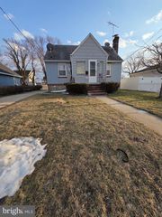 5927 LEEWOOD AVE, Baltimore, MD 21228