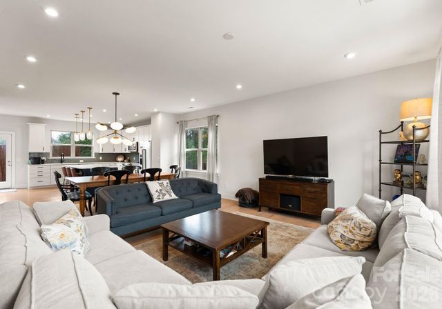 11043 Stetler Street, Charlotte, NC 28204