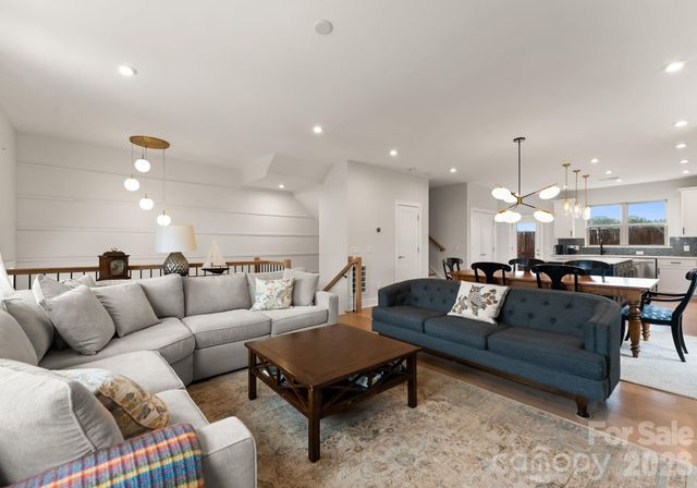 11043 Stetler Street, Charlotte, NC 28204