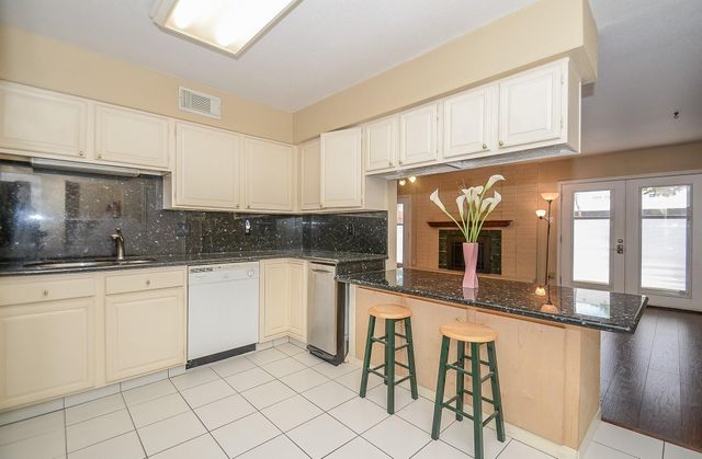 1641 W Sam Houston Parkway S, Houston, TX 77042