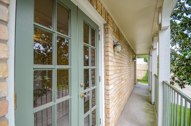 1641 W Sam Houston Parkway S, Houston, TX 77042