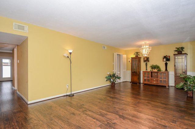 1641 W Sam Houston Parkway S, Houston, TX 77042