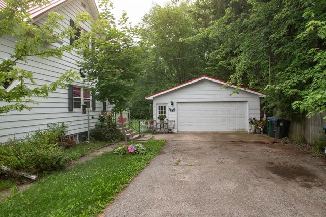 215 N OXFORD STREET, Wautoma, WI 54982