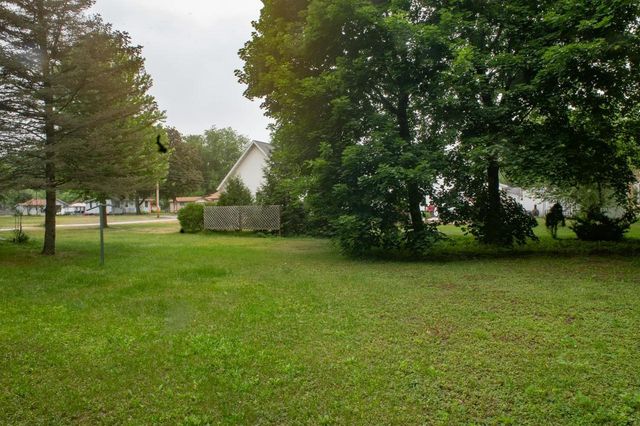 215 N OXFORD STREET, Wautoma, WI 54982