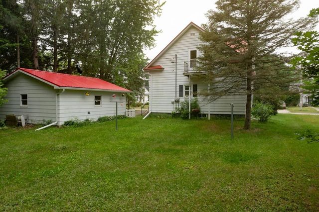 215 N OXFORD STREET, Wautoma, WI 54982